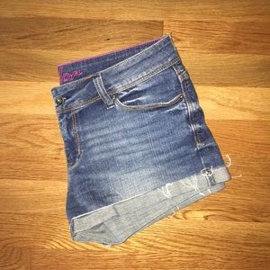 DENIM SHORTS